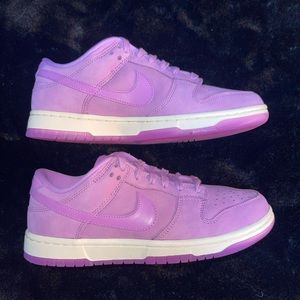 Women’s Nike dunks